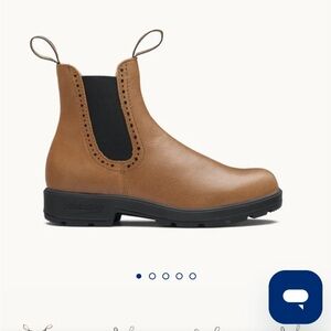 Blundstone women’s originals #2215 in camel color